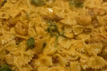 Koorene lõhesupp valge veiniga